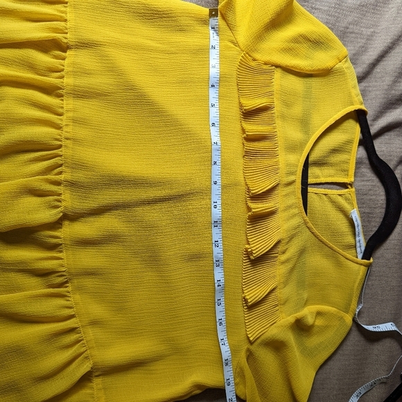 Cupcakes & Cashmere Katlyn Top in Safron Yellow as Sold on Revolve - Picture 10 of 10